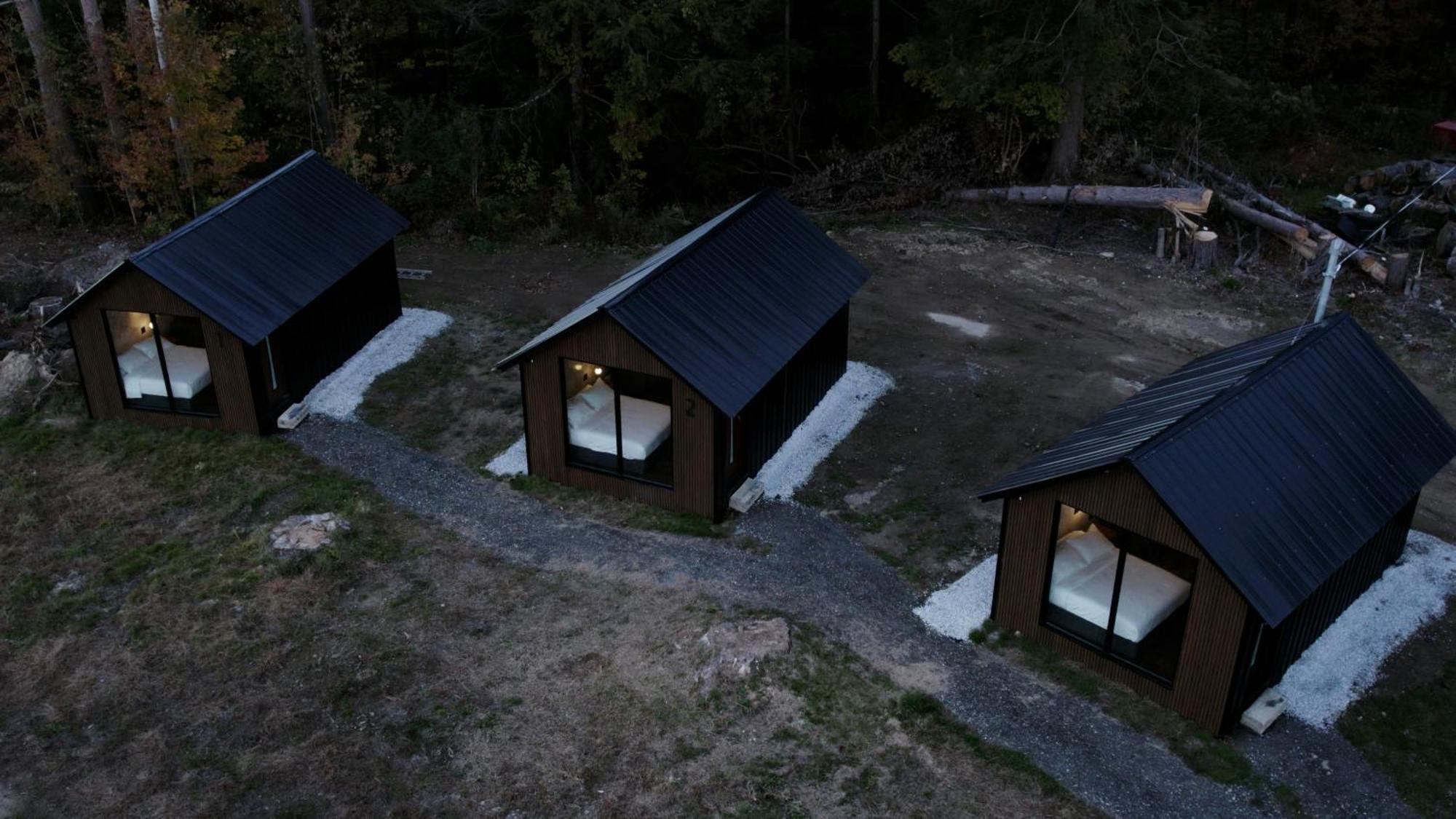 Emrose Luxury Cabins Brandon Luaran gambar