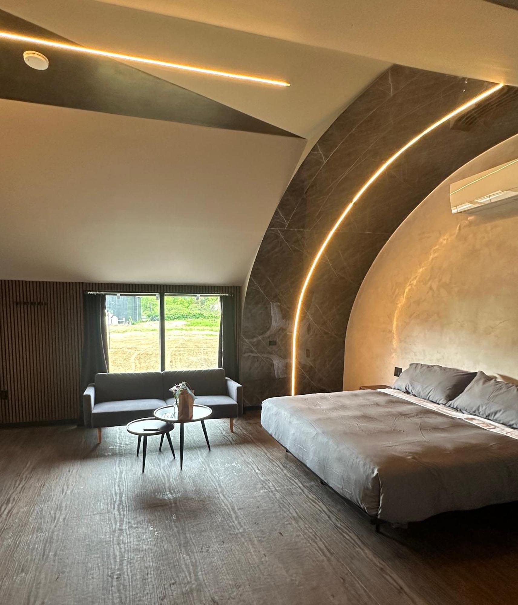 Emrose Luxury Cabins Brandon Bilik gambar