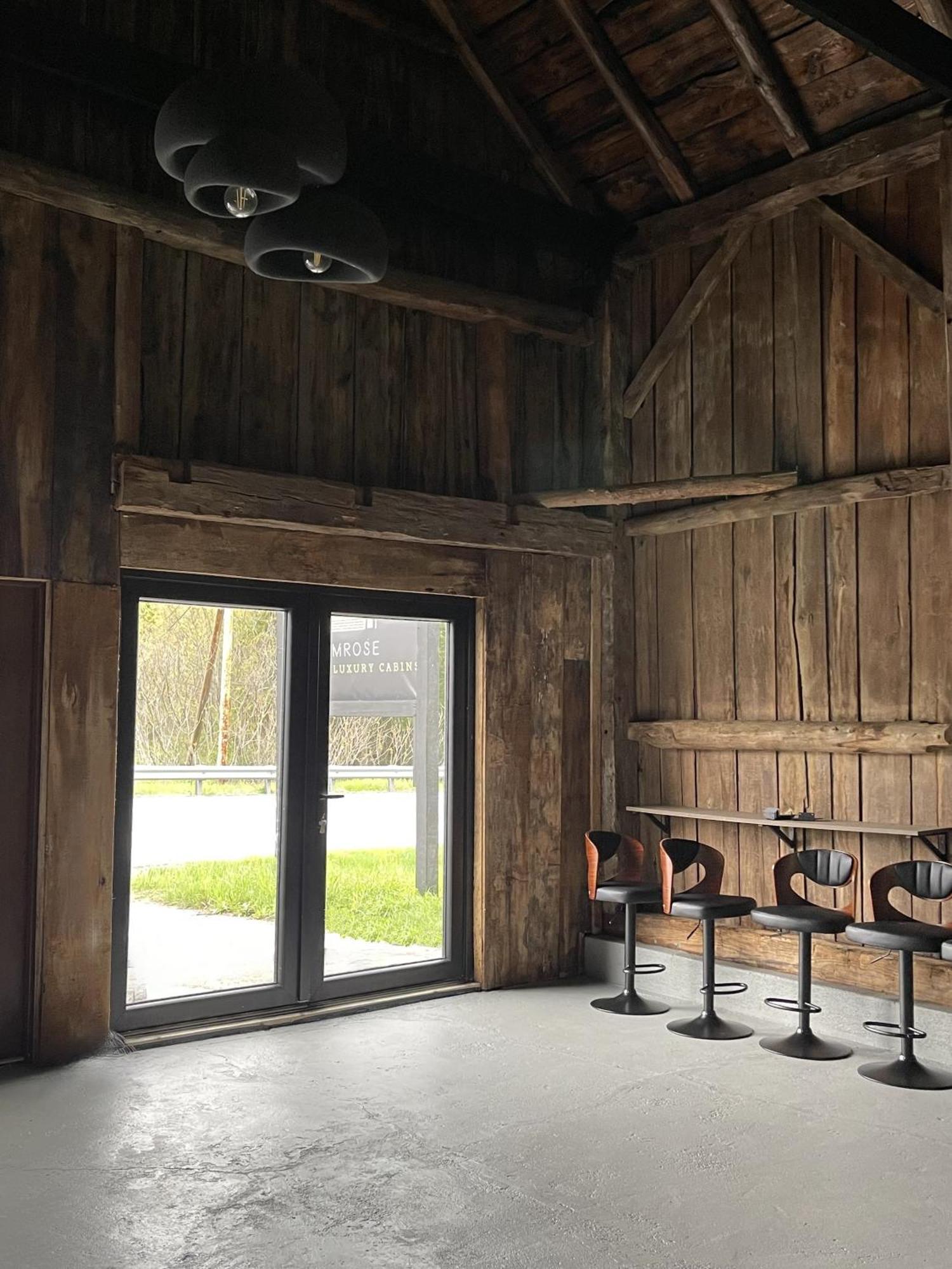Emrose Luxury Cabins Brandon Luaran gambar